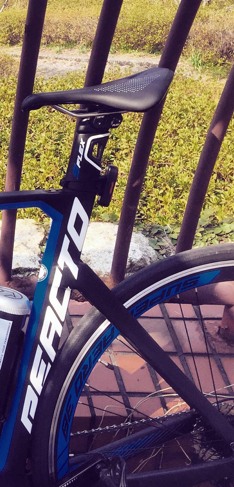 MERIDA REACTO 5000 2016の付属ホイール： Super Aero 38 の